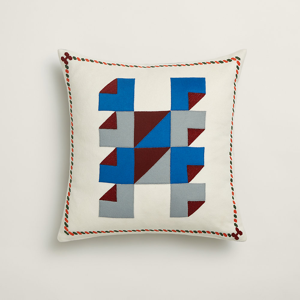 刺繍クッション-《エルメス・